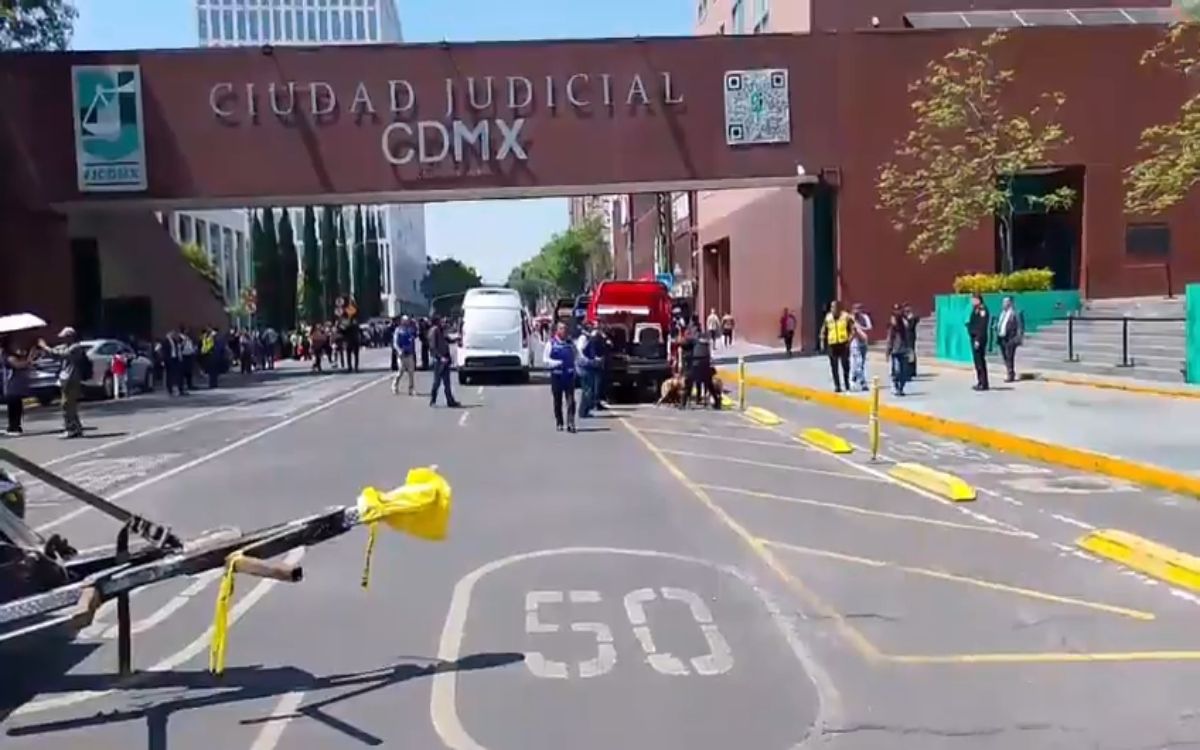 CDMX | Amenaza de bombra provoca desalojo en Ciudad Judicial