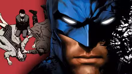BATMAN EN PRIMER PLANO Y SU ORIGEN DEL AÑO UNO EN FONDO