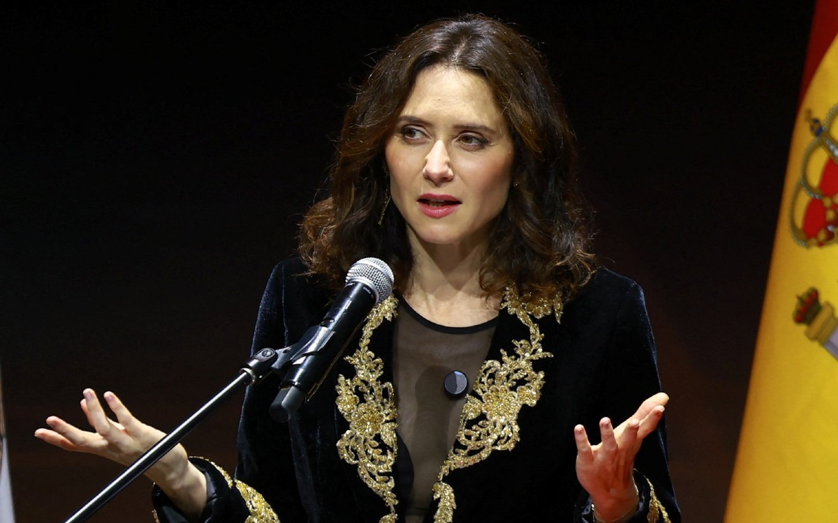 Diputada encara a alcaldesa de Madrid y le pide reconocer 'los abusos de la conquista'
