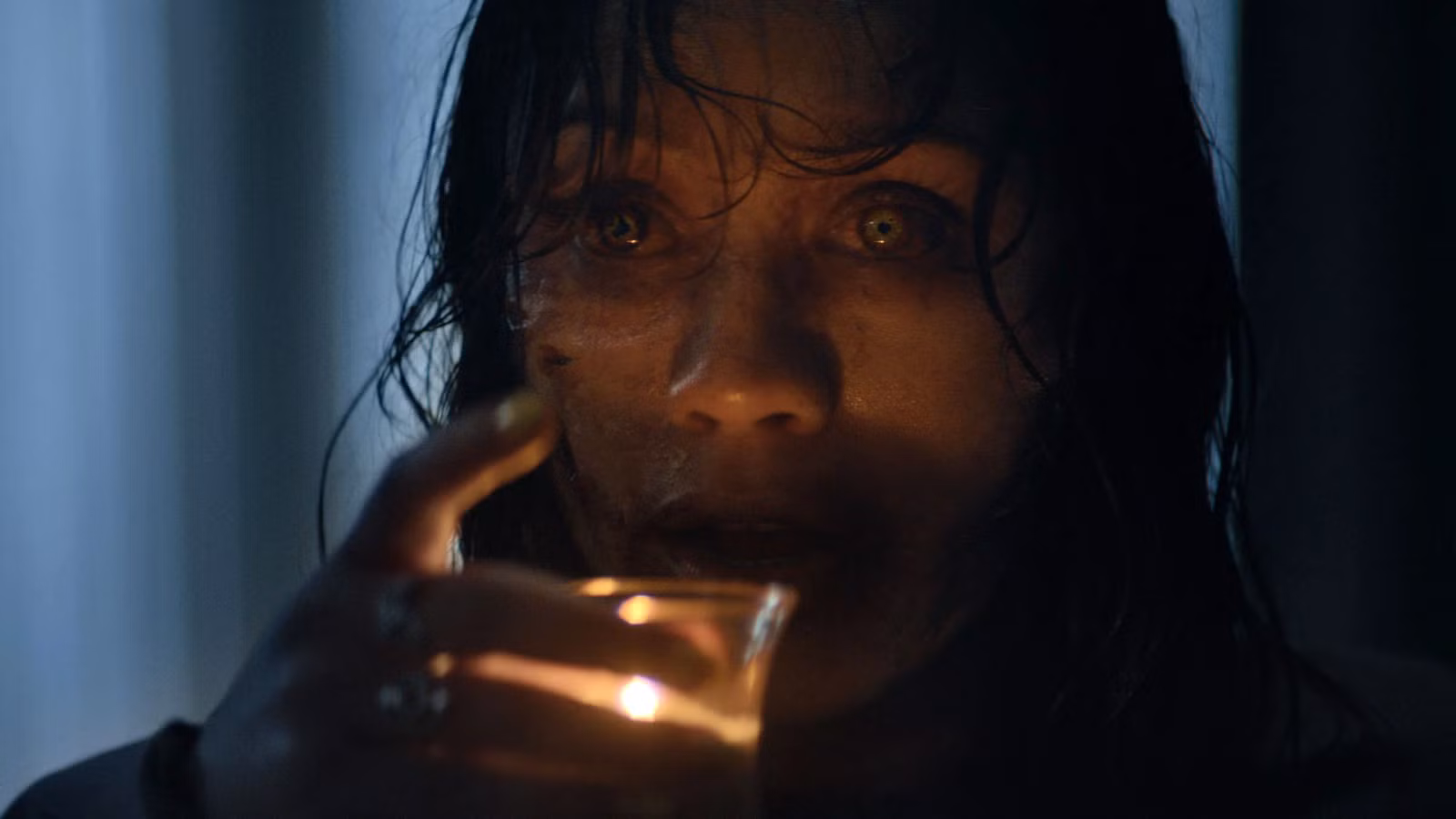 El nuevo tráiler de Evil Dead Burn insinúa que la franquicia está rompiendo una regla de 45 años