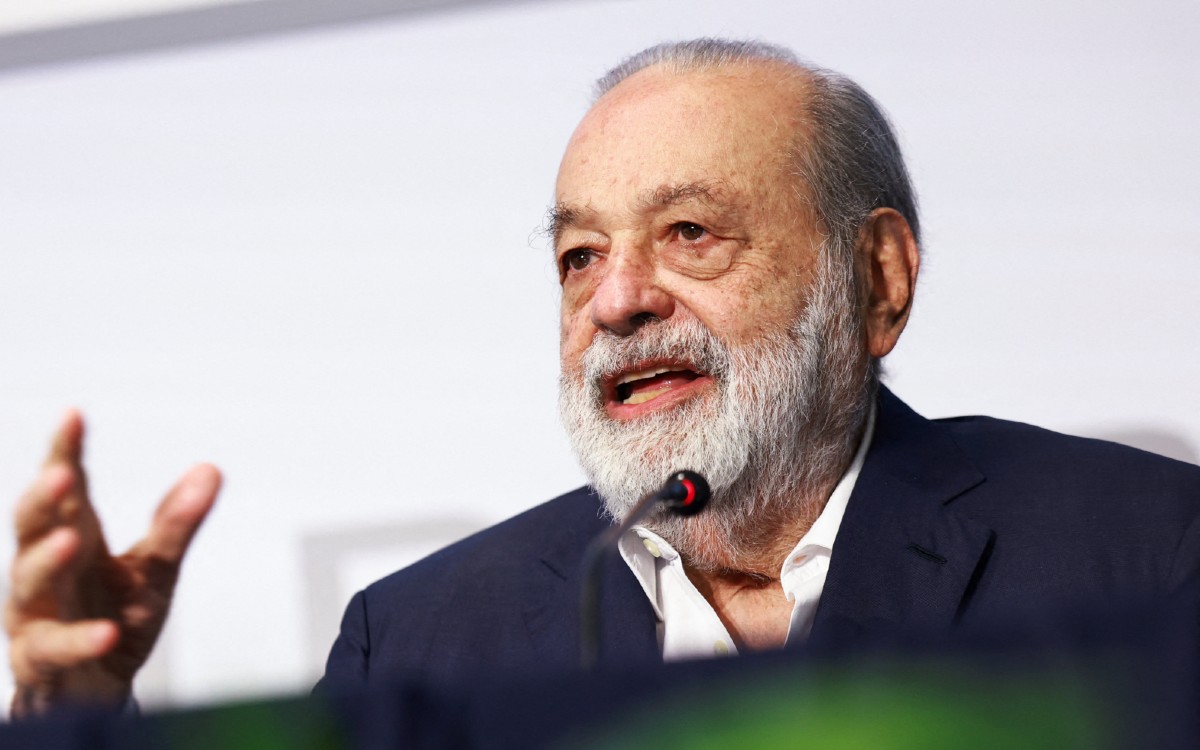 El problema más importante es la baja producción petrolera y Pemex: Carlos Slim