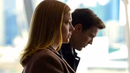 Sarah Snook y Jake Lacey en Toda su culpa