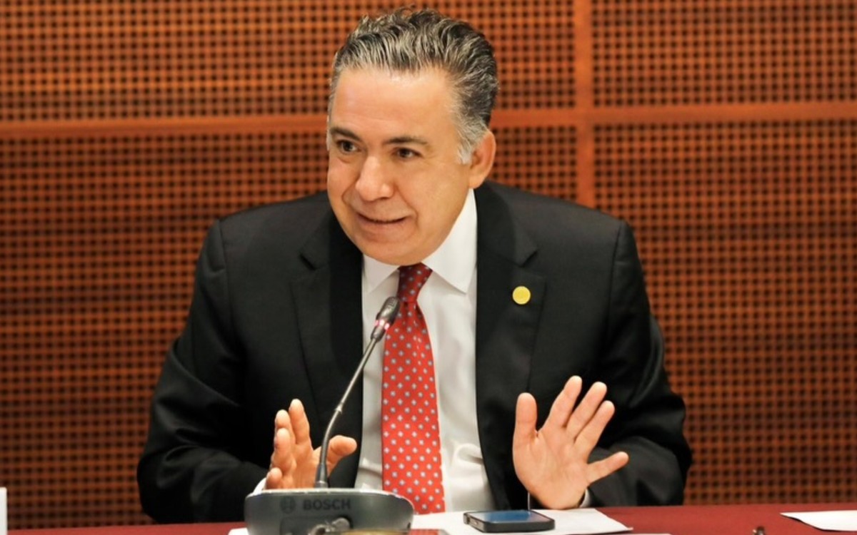 Inzunza pide licencia, a casi un mes de que EE.UU. presentó cargos por narco