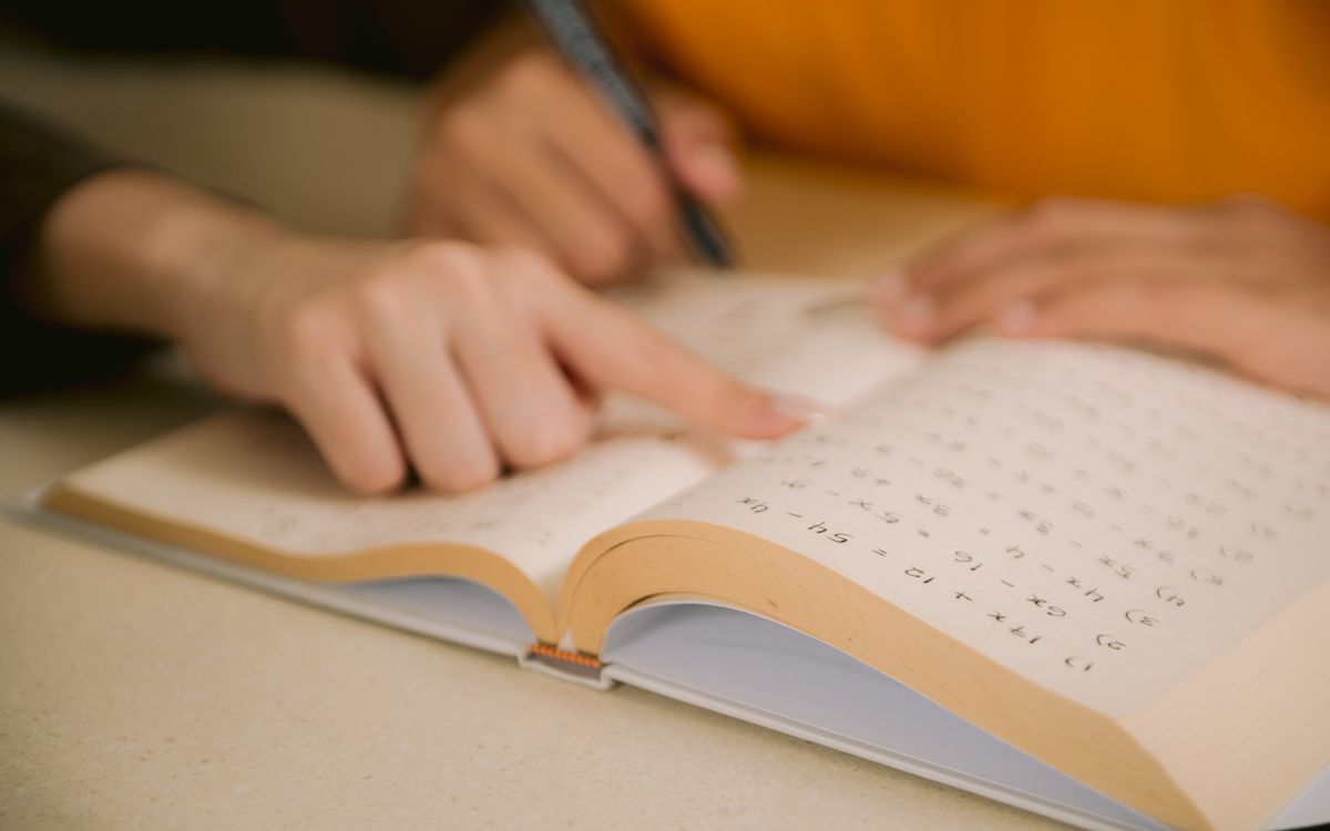 Jalisco mantiene calendario escolar; NL abrirá campamentos en escuelas