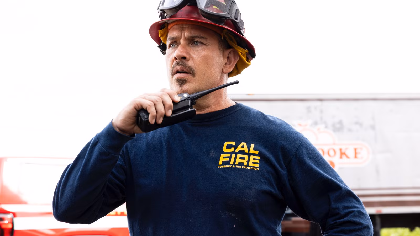La temporada 5 de Fire Country presenta oficialmente al primer bombero nuevo luego de un cambio importante en BTS