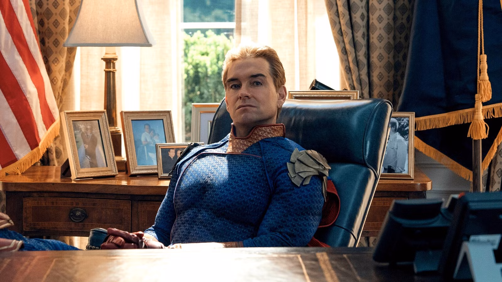 Homelander no parece impresionado en el penúltimo episodio de la temporada 5 de The Boys
