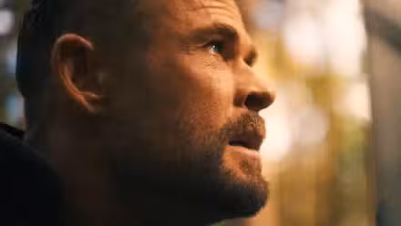 Thor llora mientras reza a Odin en el teaser de Avengers Doomsday