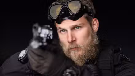 EL ÚLTIMO BARCO, Travis Van Winkle