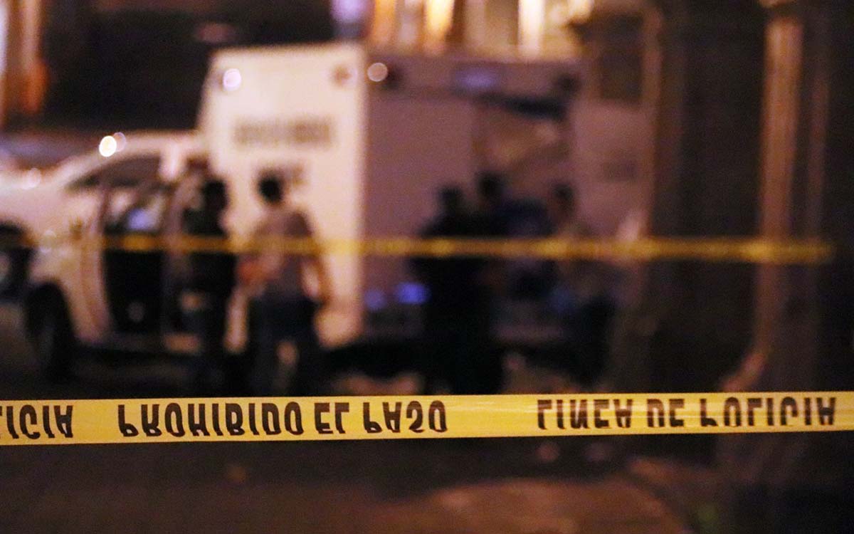 Asesinan a dos personas dentro de un vehículo en Paseo de la Reforma; investigan ataque directo