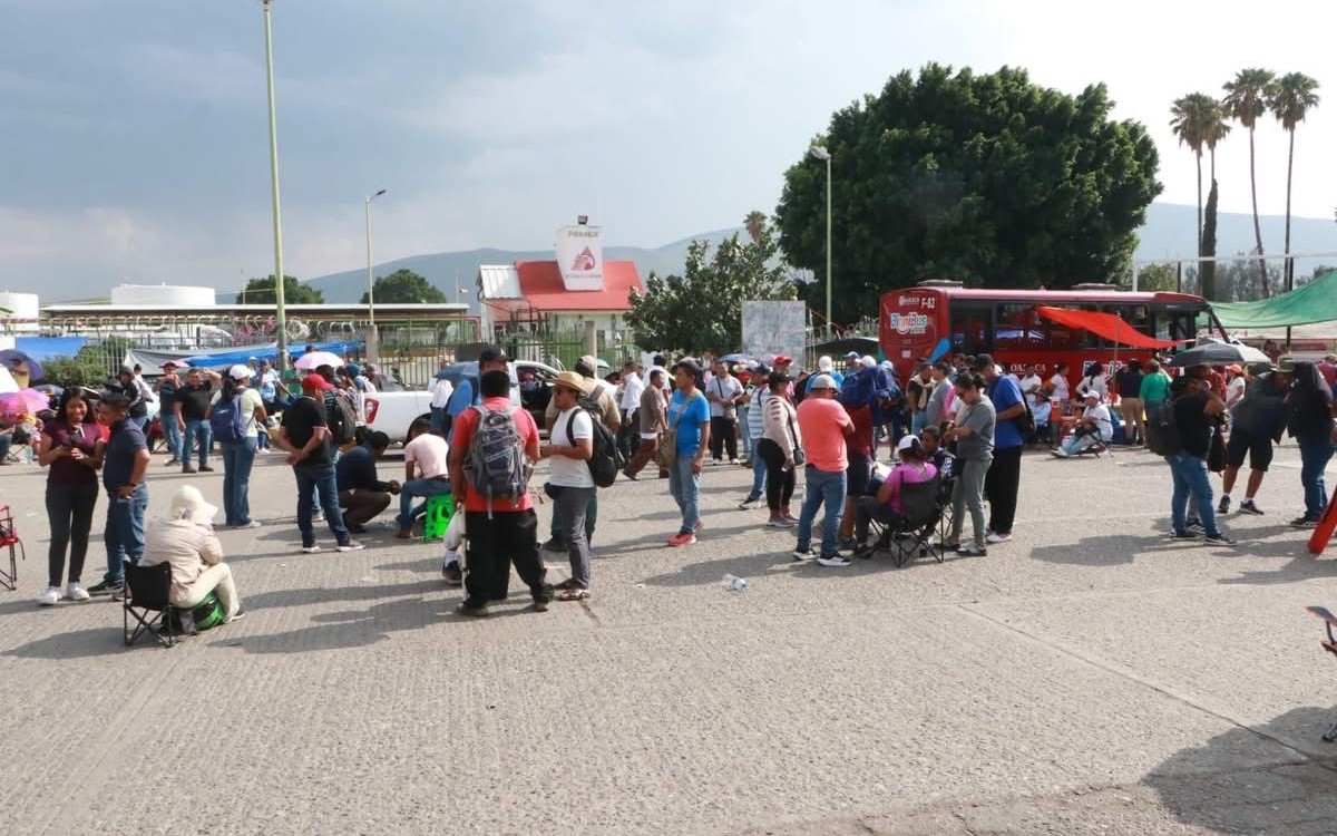 CNTE desquicia Oaxaca: toman terminal de abastecimiento y despacho de Pemex
