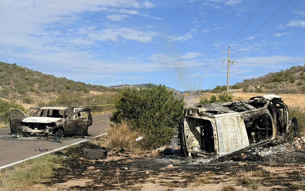 Cinco muertos y cinco vehículos calcinados tras enfrentamiento en Tutuaca, Chihuahua