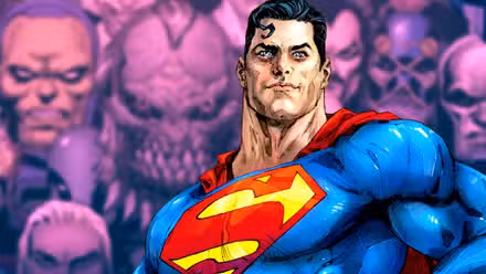 Superman sonríe frente a Doomsday, Mongul y otros villanos de DC Comics del Hombre de Acero.