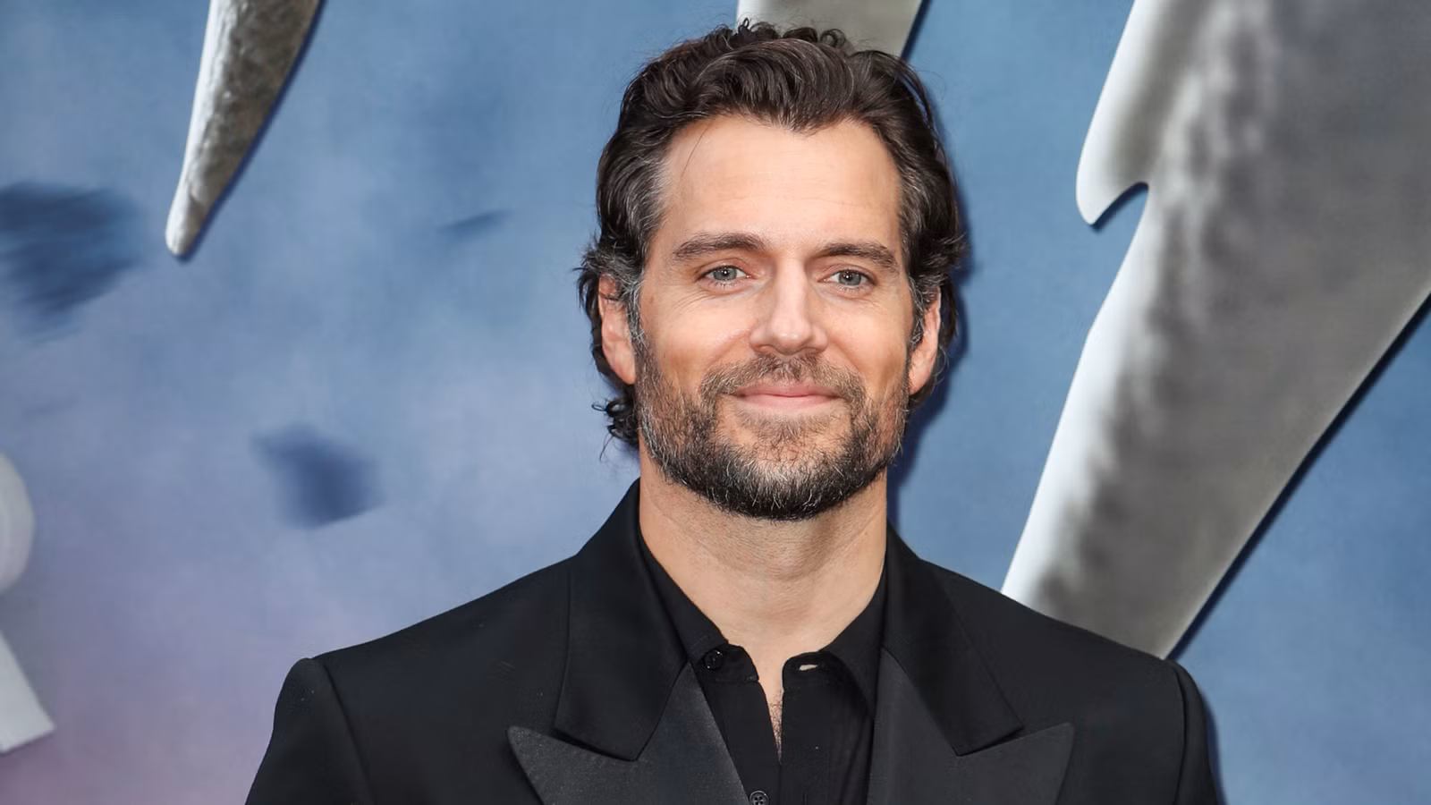 El nuevo reinicio de Highlander de Henry Cavill recibe una emocionante actualización de filmación de Russell Crowe