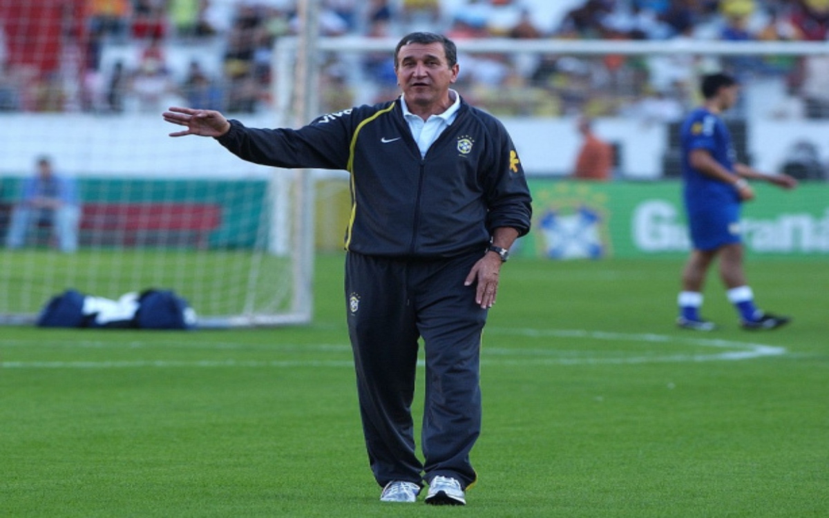 Está Carlos Alberto Parreira, ex técnico de Brasil, en cuidados intensivos