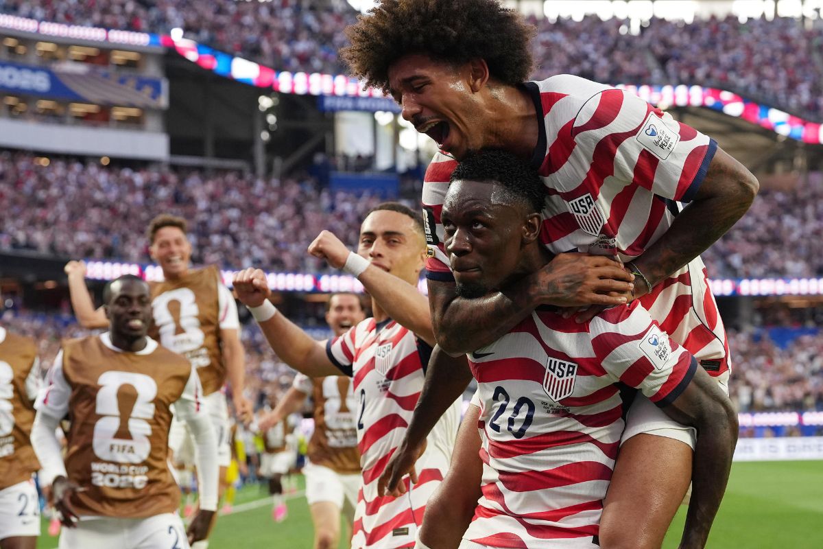 Estados Unidos deja en depresión a Paraguay (4-1)
