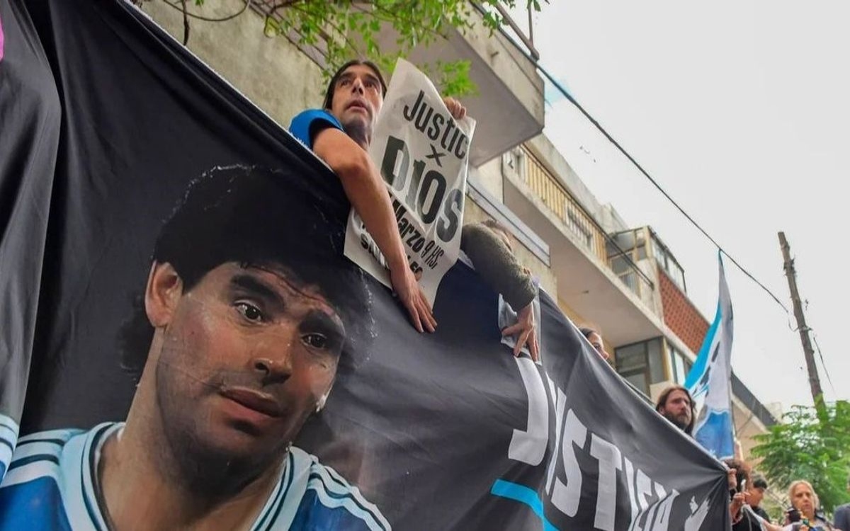 Juicio Maradona 2: Tienen médicas acusadas por la muerte de El Díez un tenso careo
