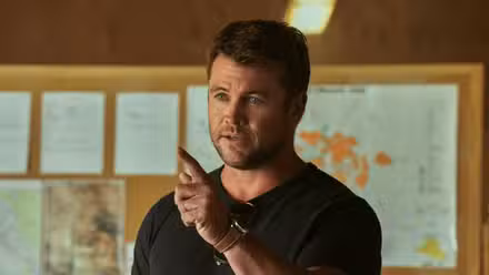 Luke Hemsworth en Lista de terminales Dark Wolf