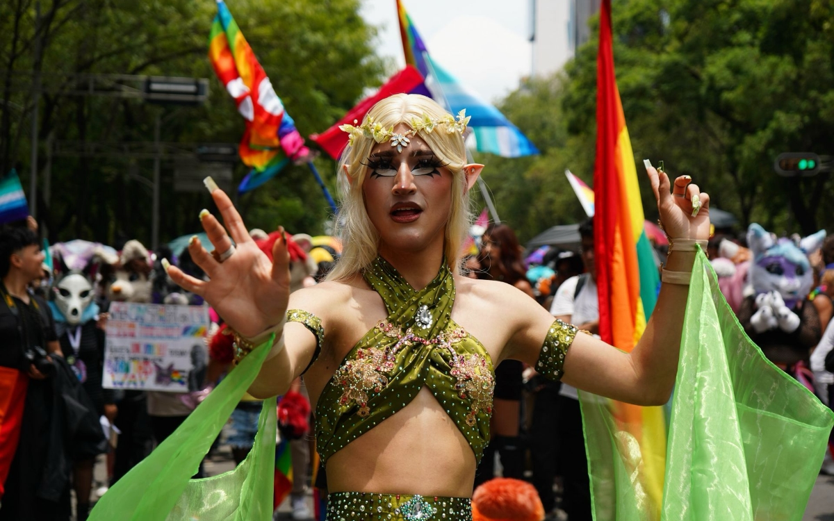 Marcha del Orgullo 2026 | Organizaciones piden al GobCDMX acceso libre y seguro al Zócalo