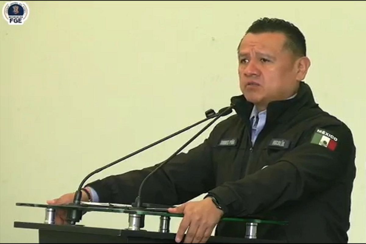 Michoacán | Fiscal pide licencia para buscar candidatura de Morena a la gubernatura