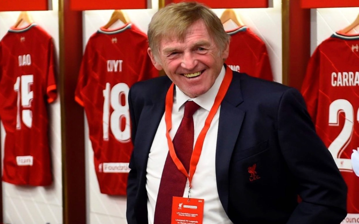 Revela Sir Kenny Dalglish, leyenda del Liverpool, que batalla contra el cáncer