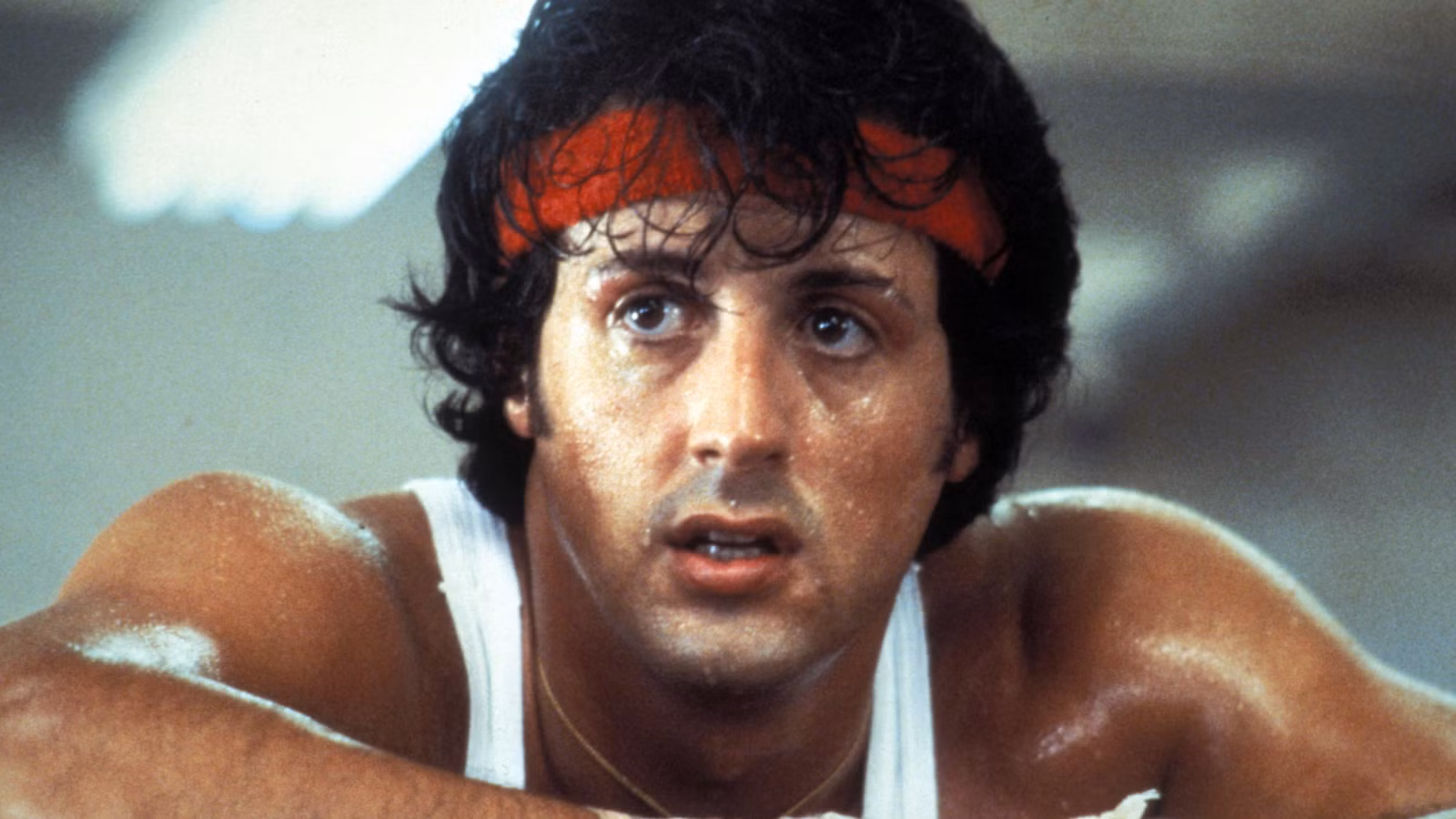 Sylvester Stallone lucha por convertirse en Rocky Balboa en el tráiler de I Play Rocky