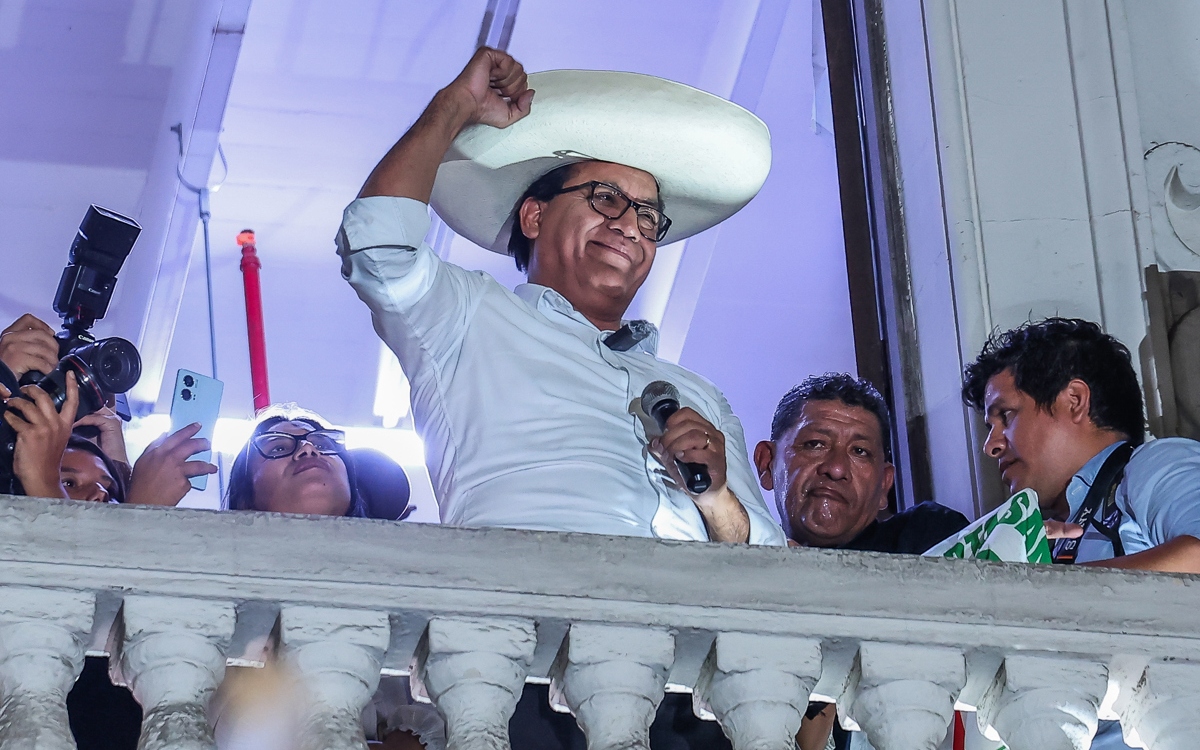 Sánchez aventaja con 44,522 votos a Fujimori con el 95 % de las boletas contadas en Perú