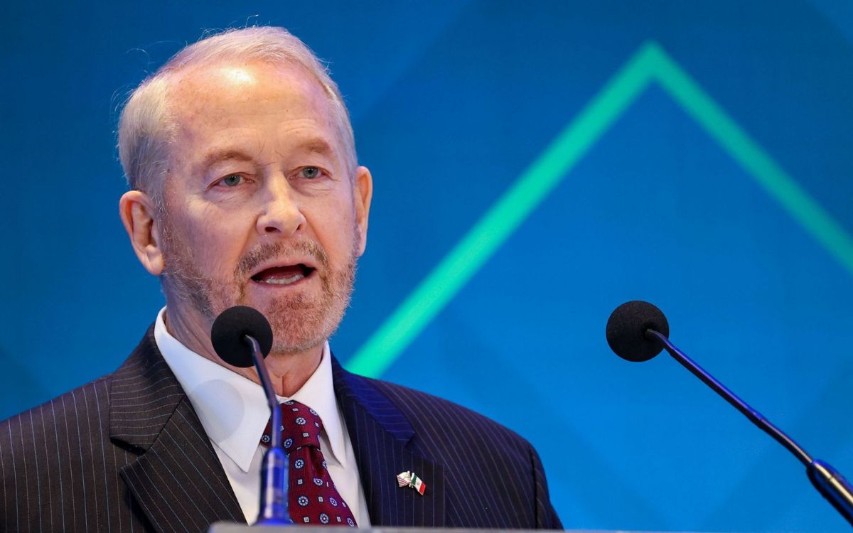 Sheinbaum pide a embajador Johnson no opinar sobre política interna