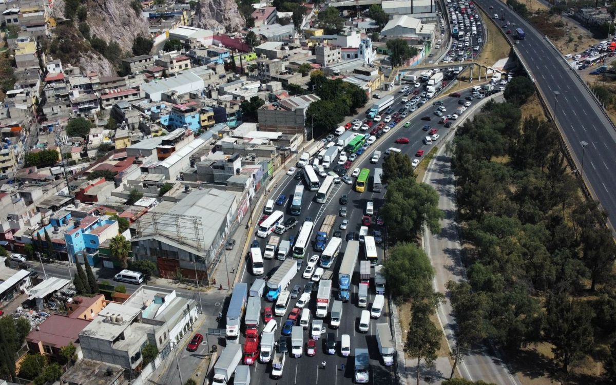 Transportistas anuncian megabloqueo el día del partido México-Chequia