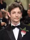 Foto de cabeza de Mike Faist
