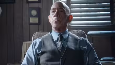 JK Simmons como Eamon Sweeney en The Westies