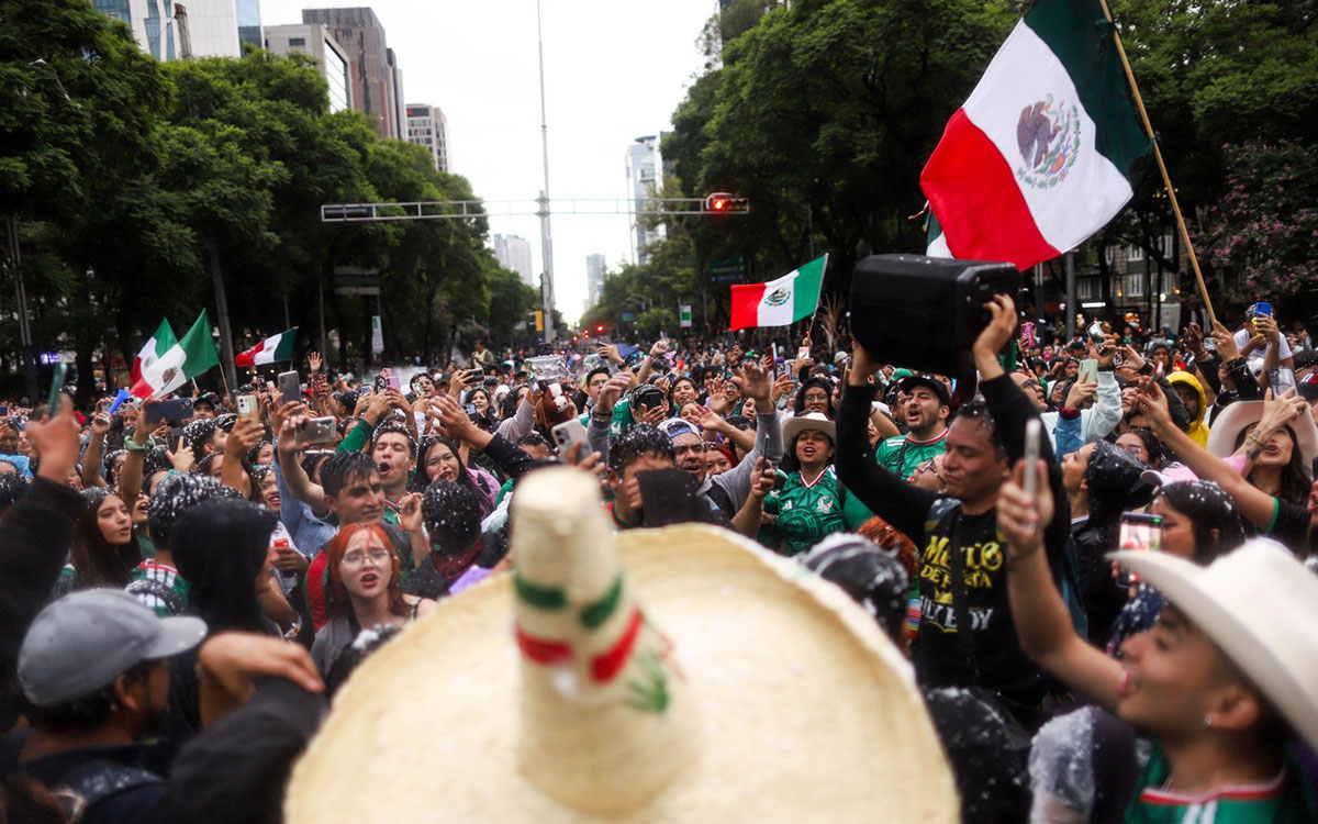 Aristegui en Vivo: Multa millonaria a Femexfut; México recupera mercado de azúcar en EE.UU. (13/07/2026)