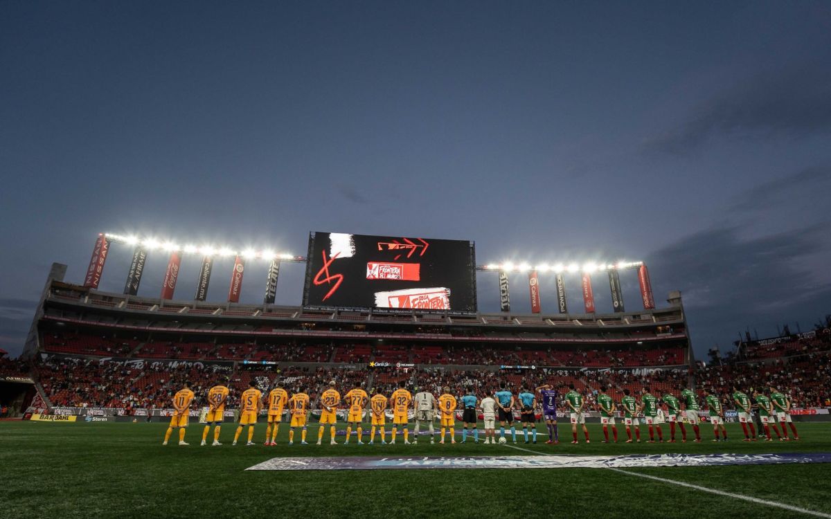 Atlante vuelve a la Liga MX con derrota; Tigres tropieza frente a Xolos