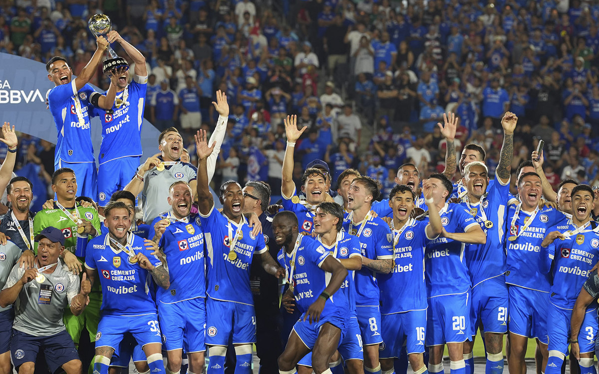 Cruz Azul se corona Campeón de Campeones al vencer 3-1 a Toluca