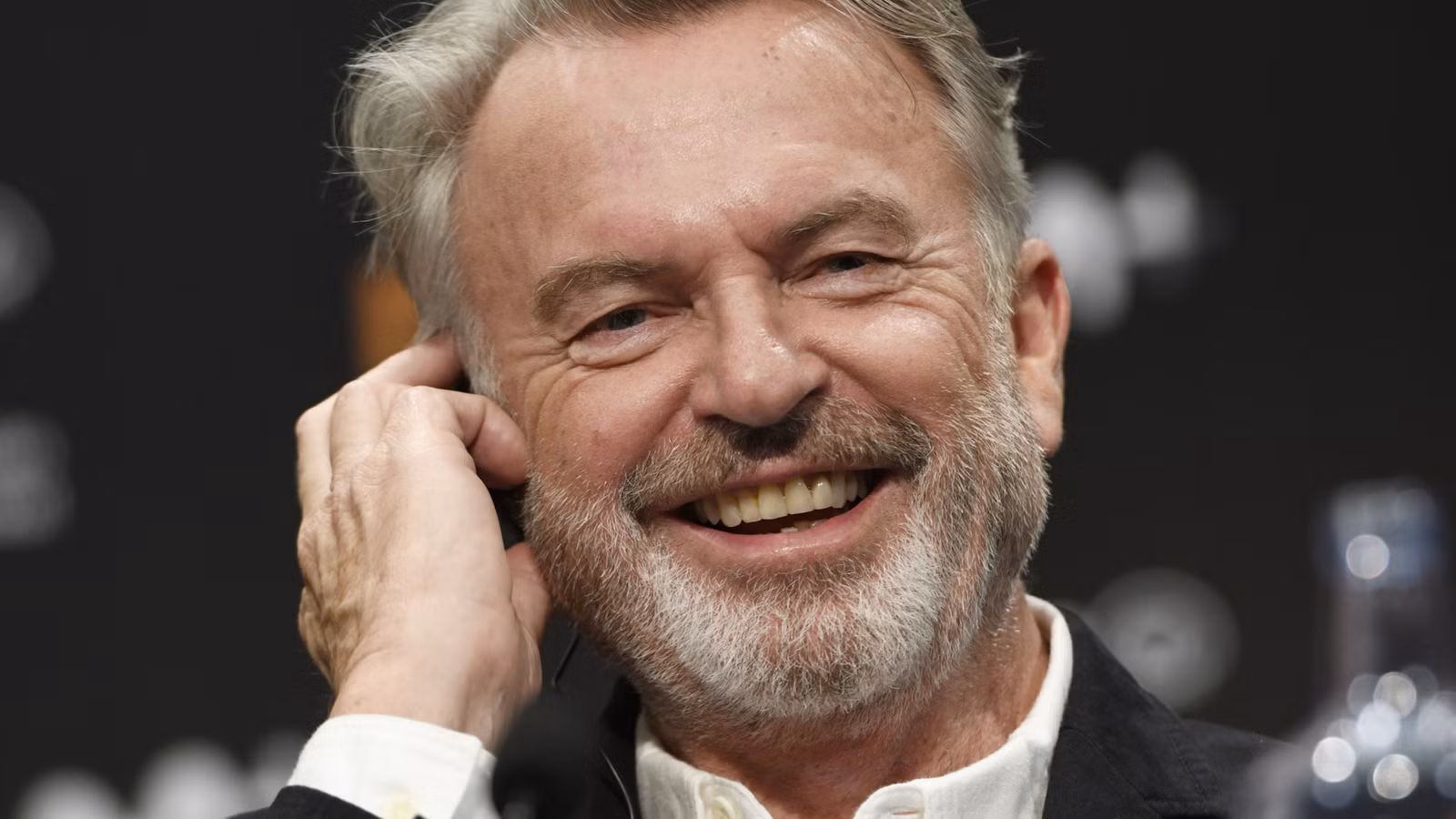 Diez años después, el papel más subestimado de Sam Neill proviene de la obra maestra 97% RT de Taika Waititi