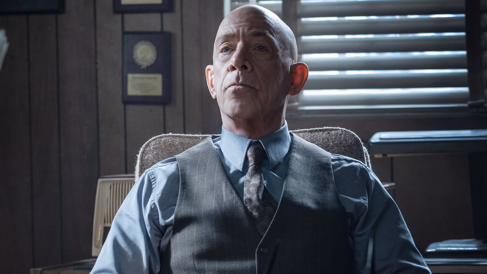Peaky Blinders se encuentra con los difuntos en el nuevo thriller de gánsteres de 8 partes de JK Simmons