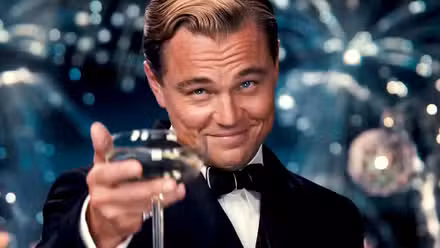 leonardo dicaprio elevando su clase en el gran gatsby de baz luhrmann