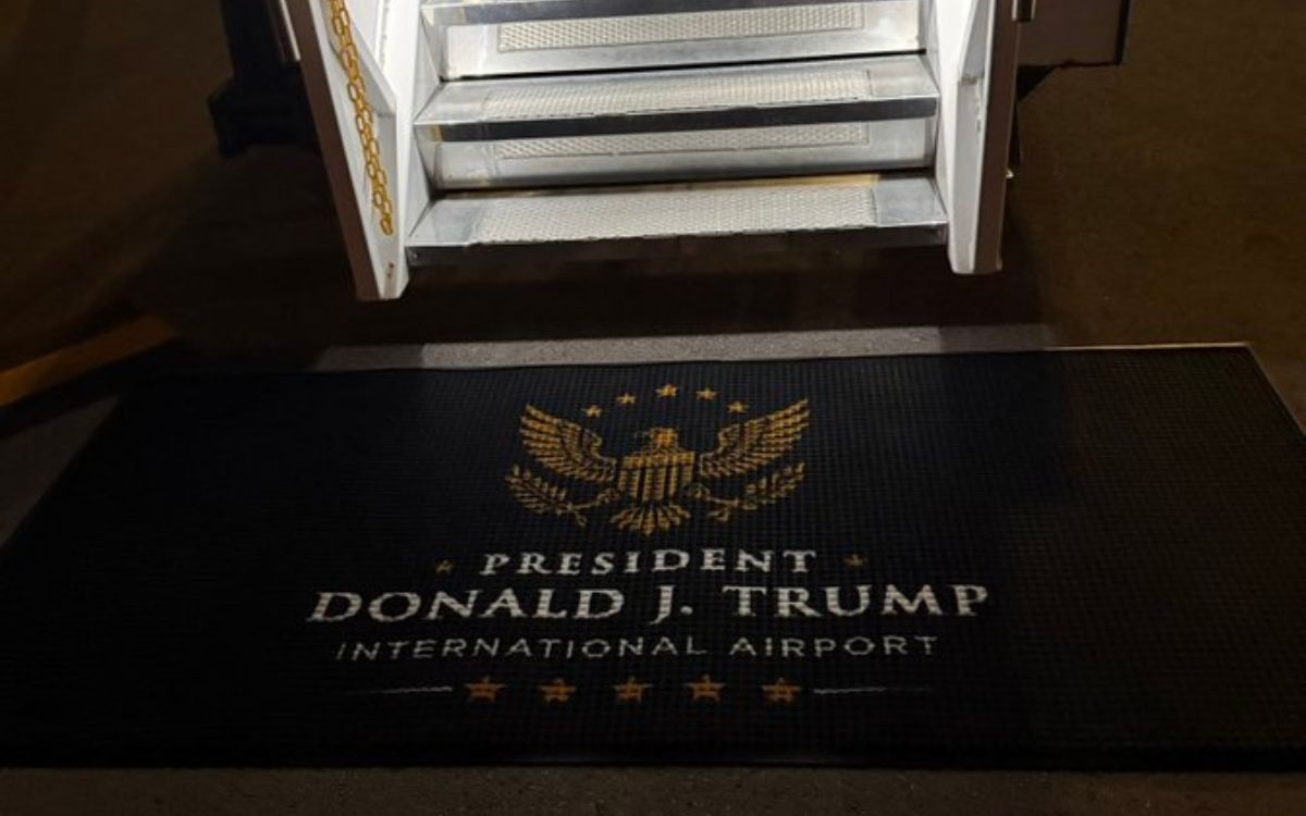 Florida renombra su aeropuerto: ahora lleva el nombre de Donald Trump