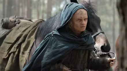 Aegon paseando a caballo en la temporada 3 de House of the Dragon