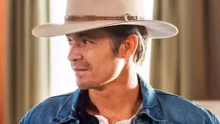 Timothy-Olyphant-luce-intenso-en-Justificado