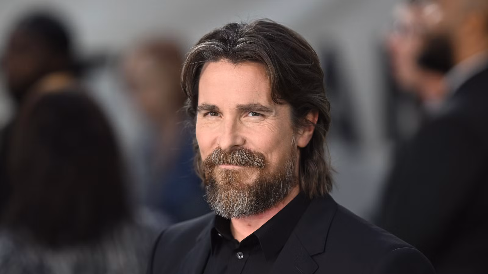 La secuela de Christian Bale del clásico thriller policial de 31 años de Robert De Niro finalmente confirma el mes de inicio de rodaje