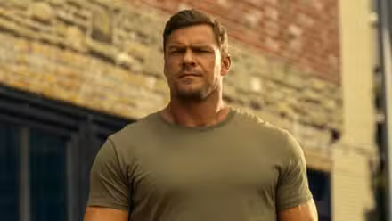 Alan Ritchson como Jack Reacher en la tercera temporada de Reacher