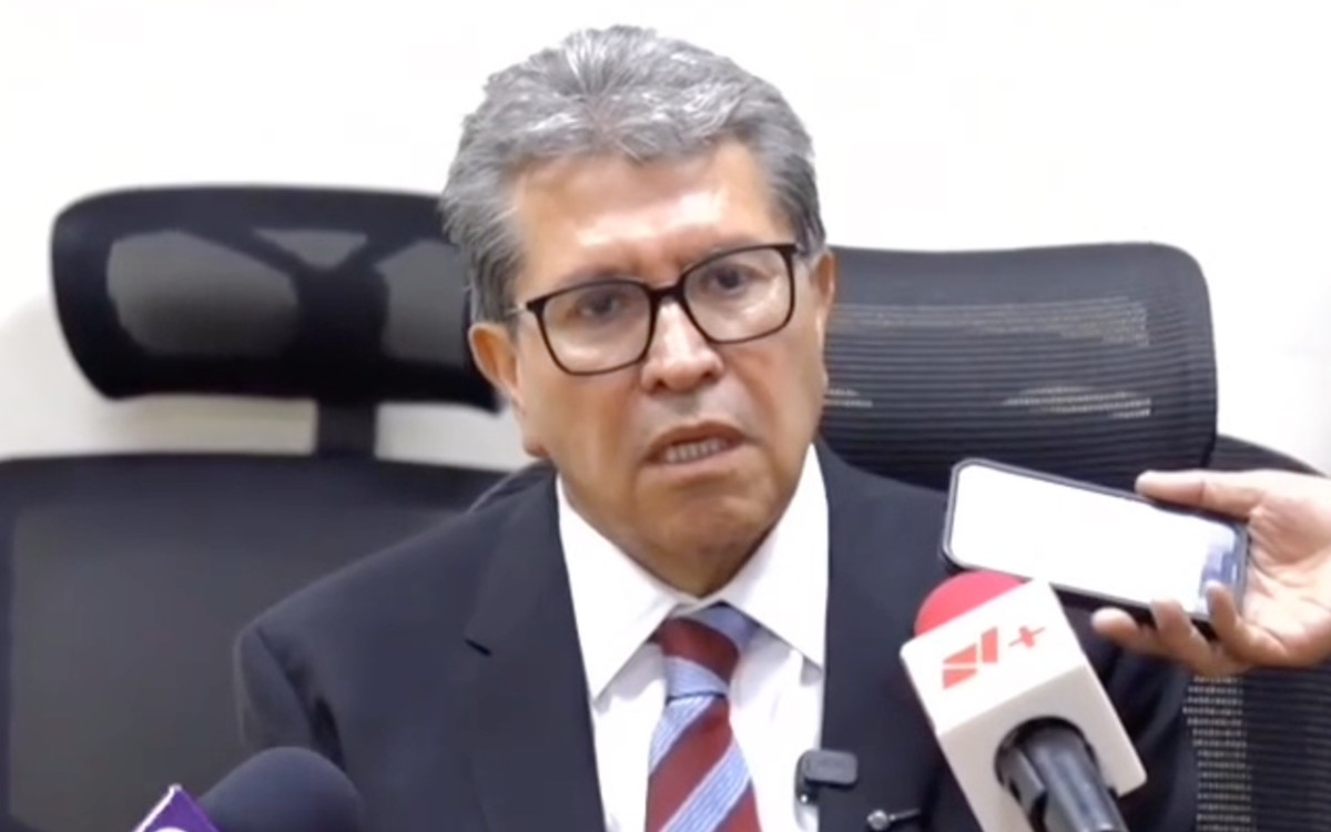Monreal pide que EE.UU. entregue a FGR pruebas sobre huachicol fiscal