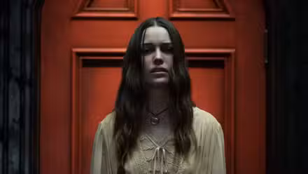 Victoria Pedretti como Nell en La maldición de Hill House de Netflix.