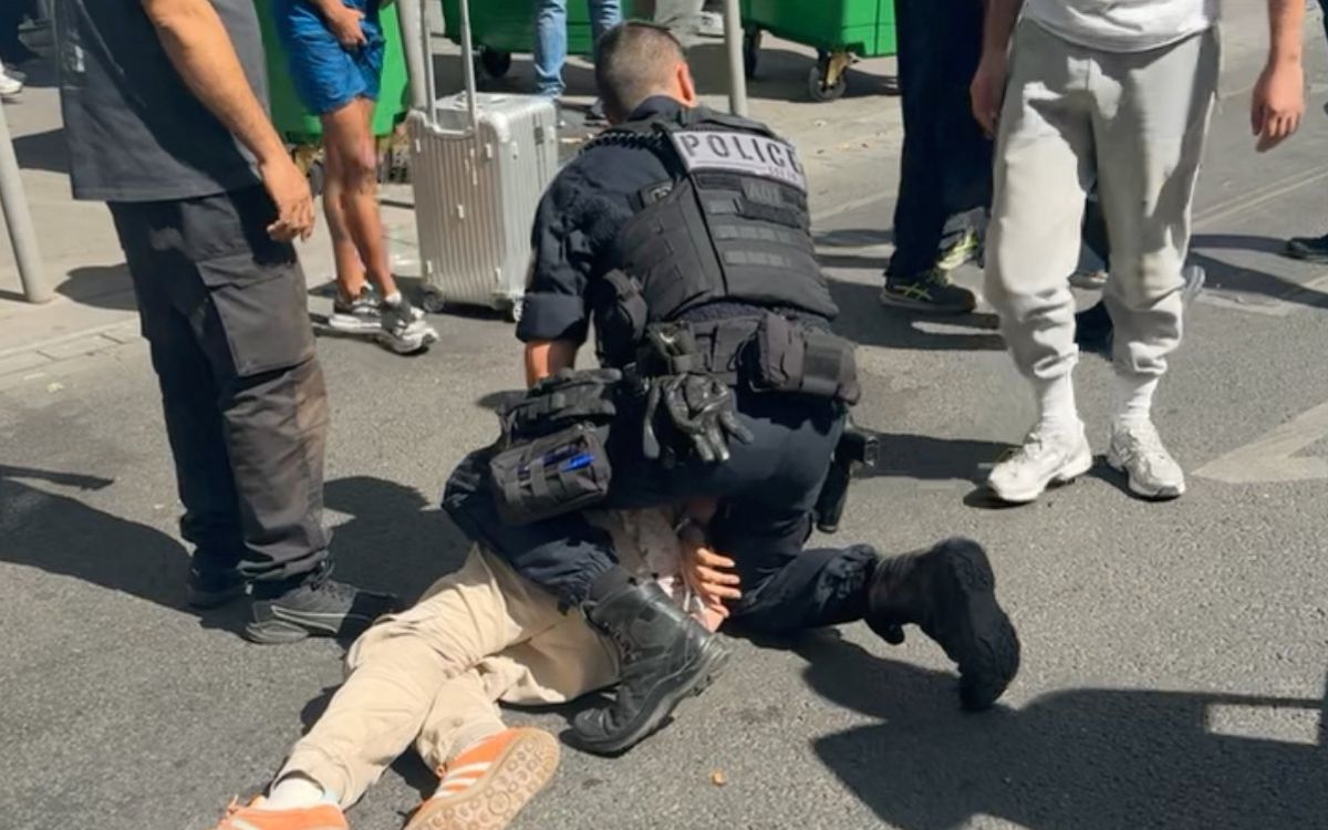Terror en París: tres mujeres heridas en ataque con cuchillos