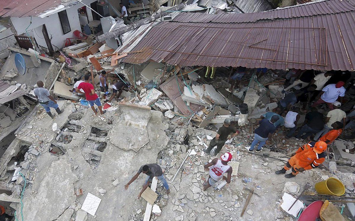 'Estamos en la calle': desesperación en el Chocó, epicentro del mortífero terremoto en Colombia