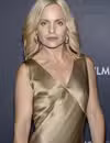 Foto de cabeza de Mena Suvari