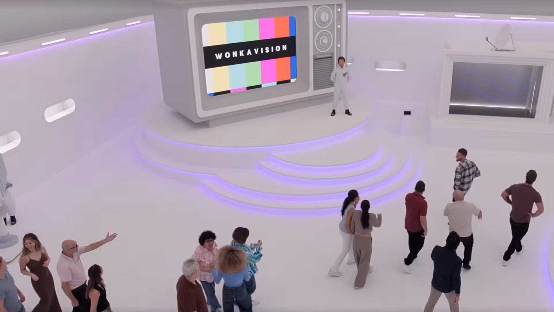 Los concursantes entran a una sala de WonkaVision en The Golden Ticket