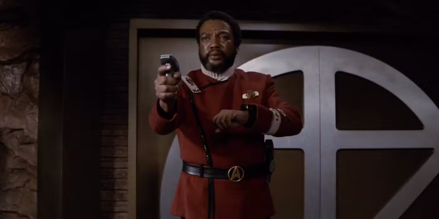 Star Trek II Wrath of Khan Paul Winfield como Captain Clark Terrell fáser