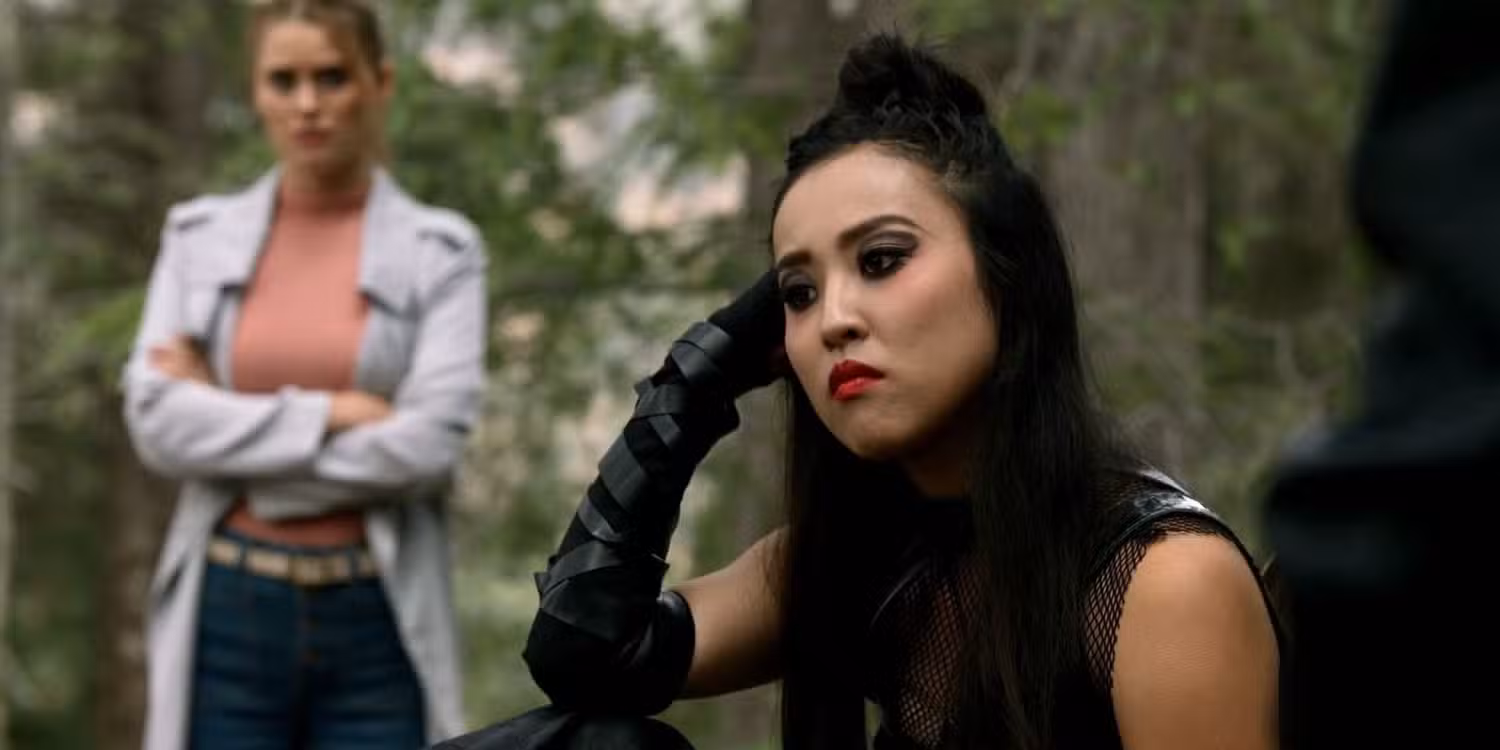Lyrica Okano como Nico en Marvel's Runaways
