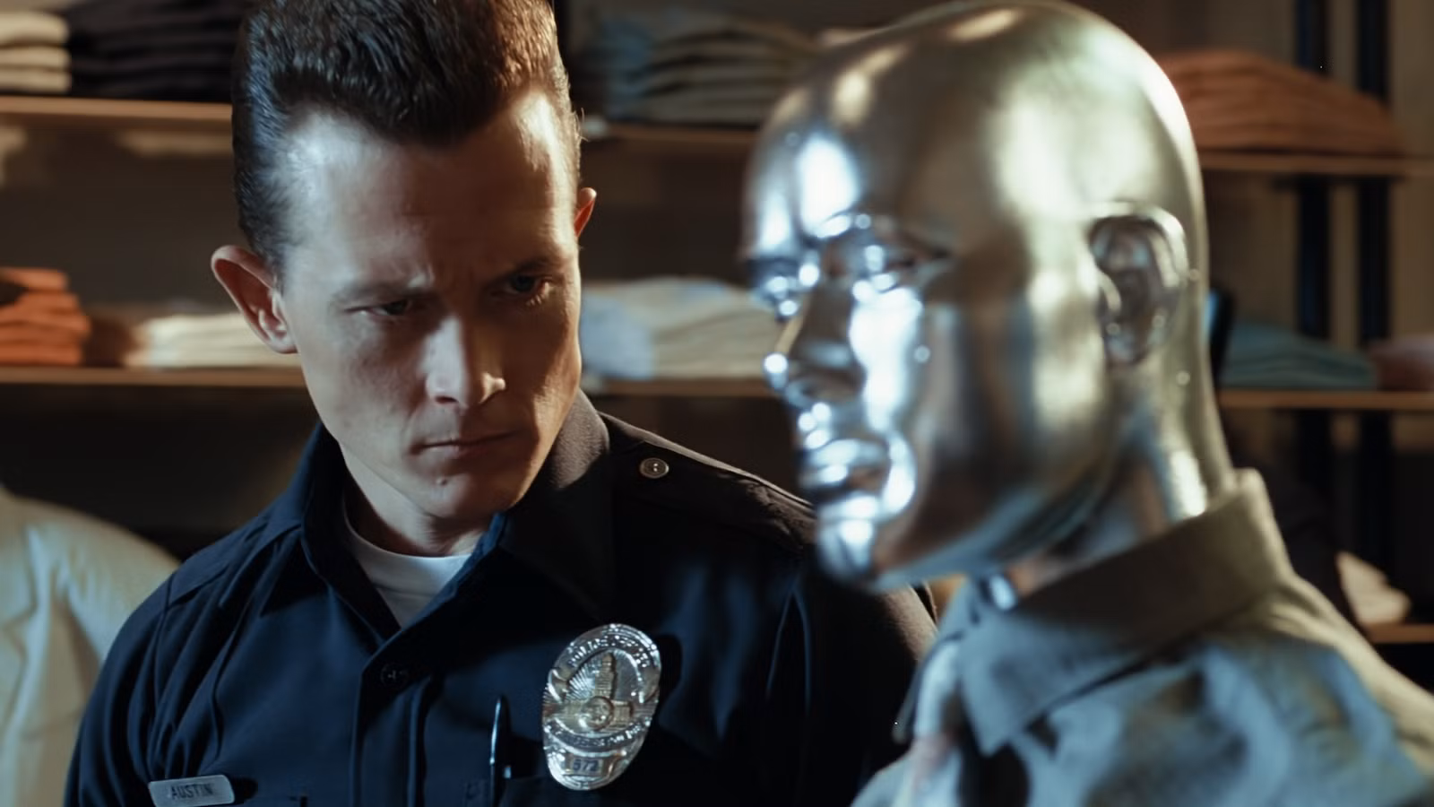 Las estrellas T-1000 de Terminator 2 y John Connor se reúnen después de 35 años en una nueva foto